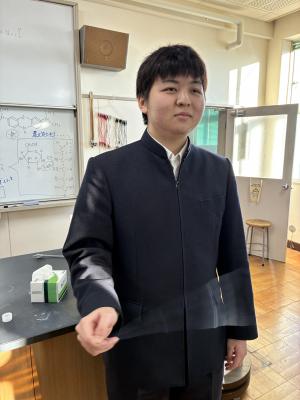 手動で遠心分離しています笑